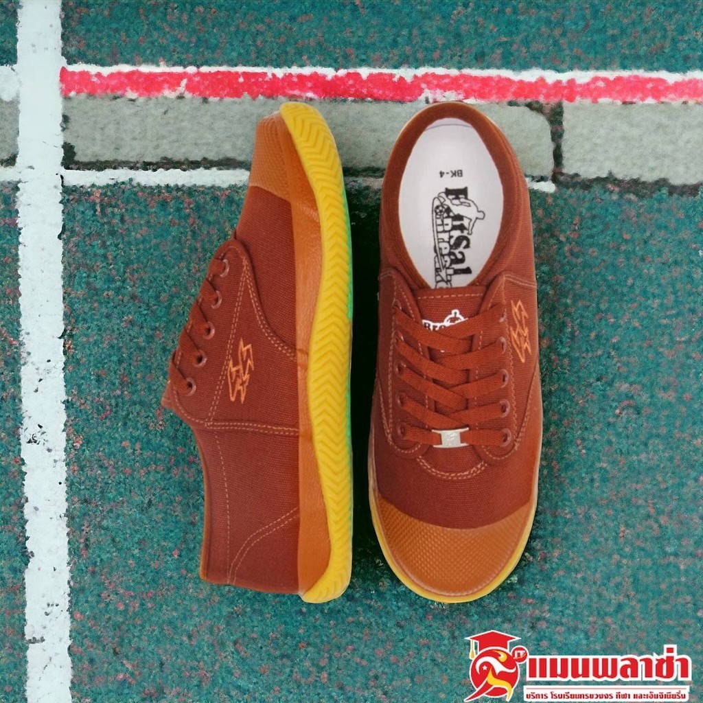 รองเท้าผ้าใบ Breaker รองเท้านักเรียน รองเท้ากีฬา ฟุตซอล เบรกเกอร์  รุ่น Futsal BK4
