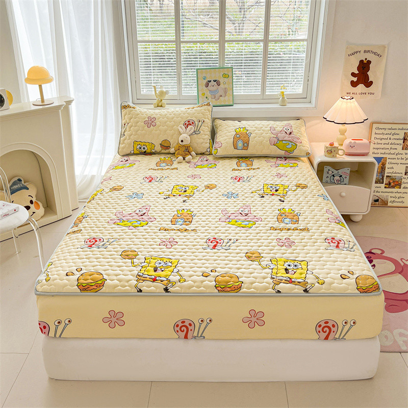 ปลอกผ้านวมผ้าฝ้ายซักล้างเกรดA นุ่มผิว ผ้าปูที่นอนควิลท์หนาเสริมพิเศษพรีเมียม ผ้าปูลายสพันจ์บ็อบน่ารัก ปลอกที่นอนทนทาน+กันลื่น