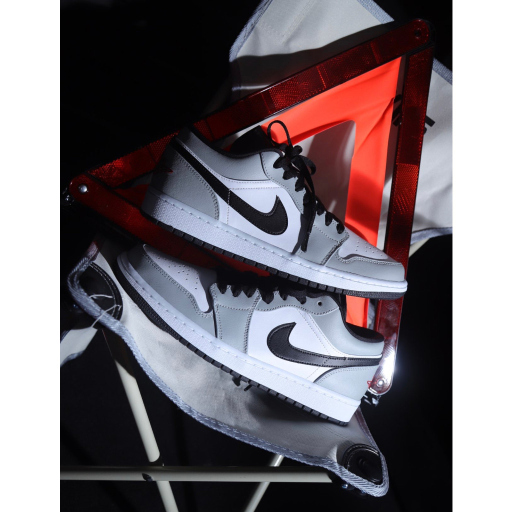 【พร้อมส่ง แท้%】Nike Air Jordan 1 Low Light Smoke Grey Sneakers AJ1 รองเท้าผ้าใบ แฟชั่นรองเท้าลำลอง