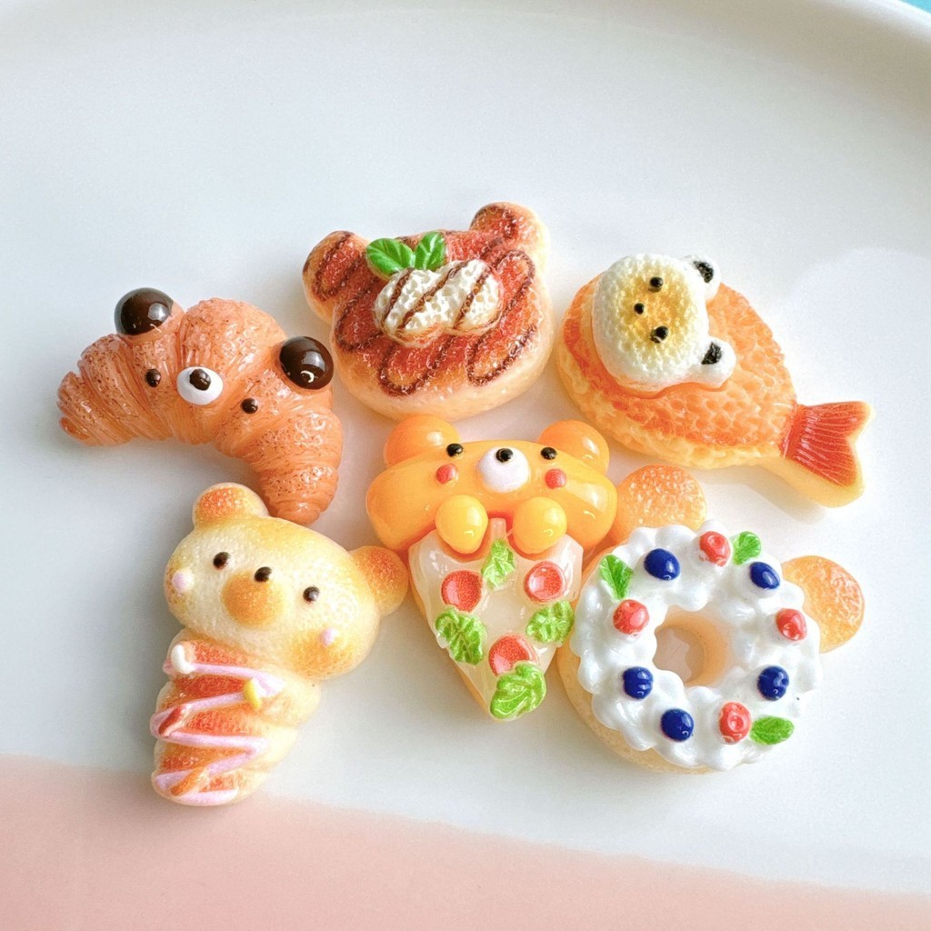 [4 #] จี้เรซิ่น รูปหมี ขนมปัง ครีม กาว diy อุปกรณ์เสริม สําหรับตกแต่งผม เคสโทรศัพท์ รองเท้า หัวเข็มขัด