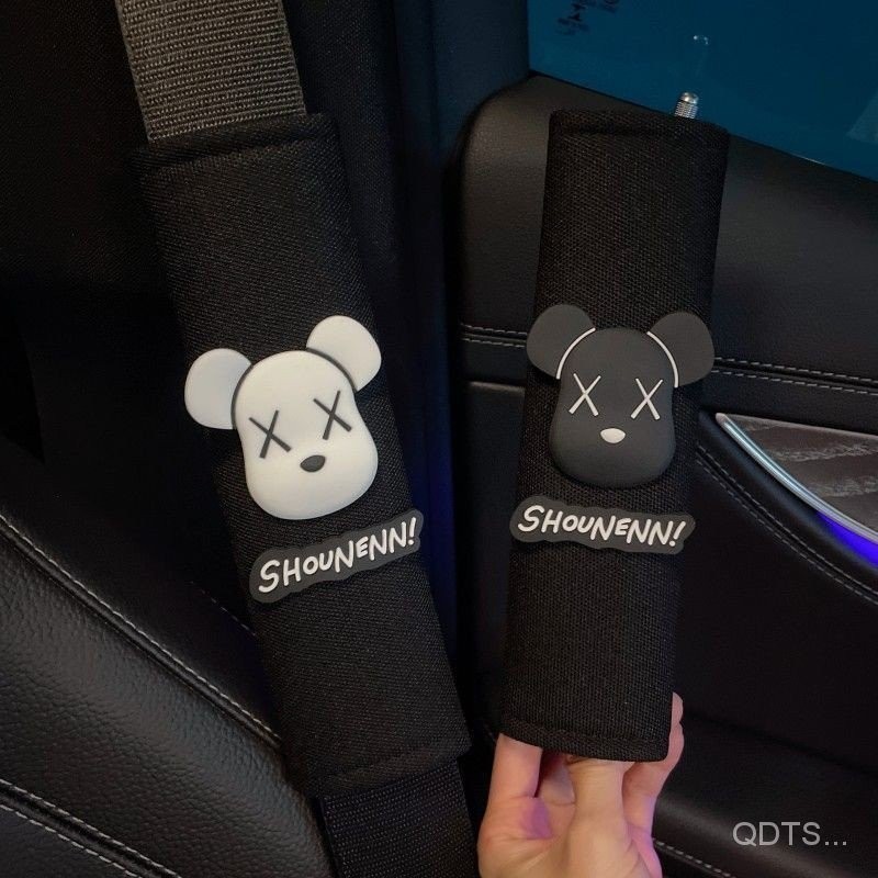ปลอกหุ้มเข็มขัดนิรภัยรถยนต์ ป้องกันรอย ลายการ์ตูนหมีน่ารัก กันการสึกหรอ แบบสากล สําหรับ EH7I