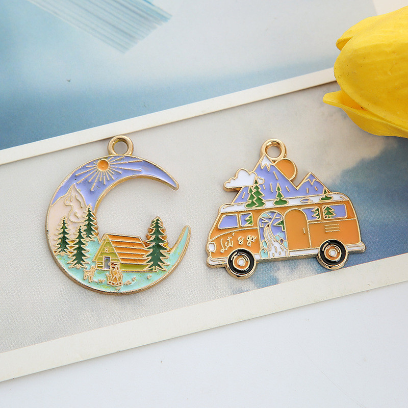 DIY เครื่องประดับอุปกรณ์เสริมโลหะผสมหยดน้ำมันตลกดวงจันทร์รถเข็นบ้านป่าการ์ตูนจี้สร้อยข้อมือสร้อยคอจี้