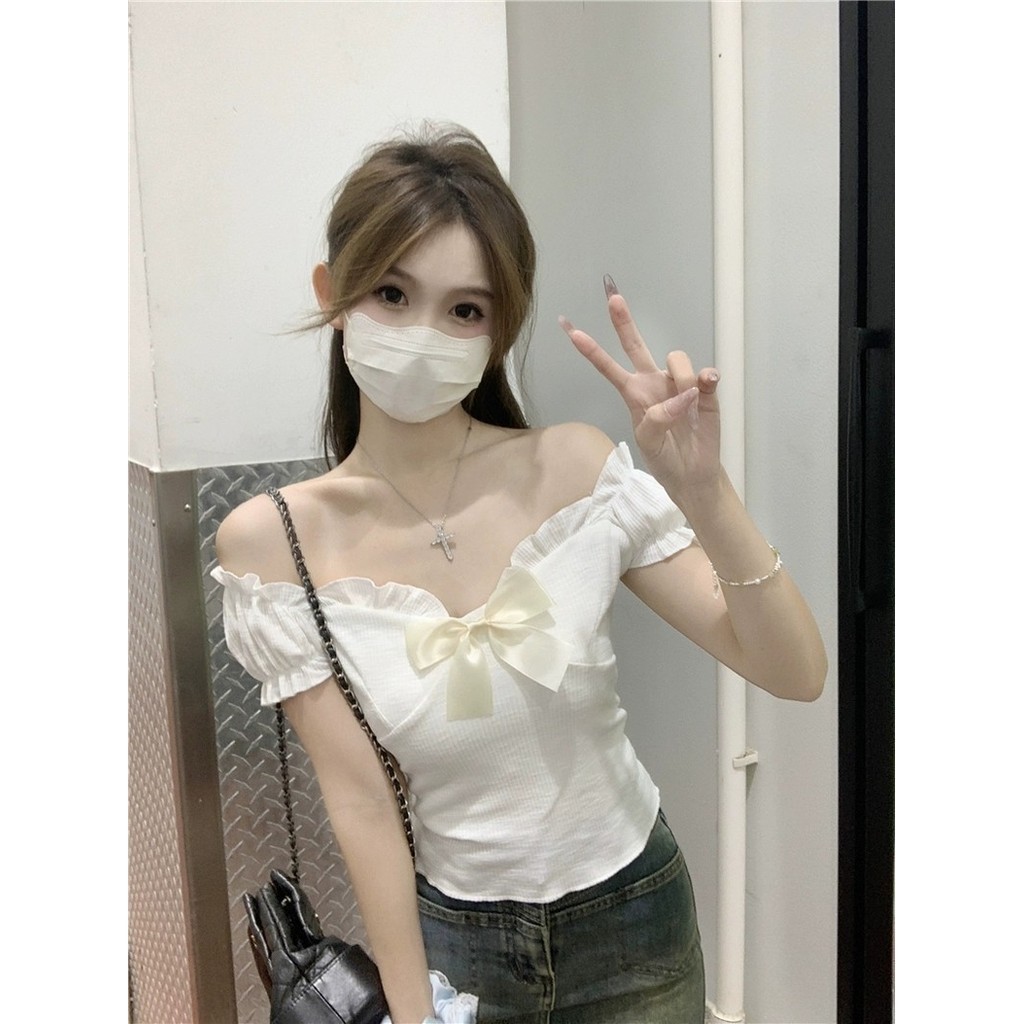 💋Pink girl💋​พร้อมส่ง เสื้อไหมพรม แขนสั้น น่ารักที่สุด ดีเทลสีพาสเทล แถวเข็มกัดโบว์ ขอบหยักๆ 