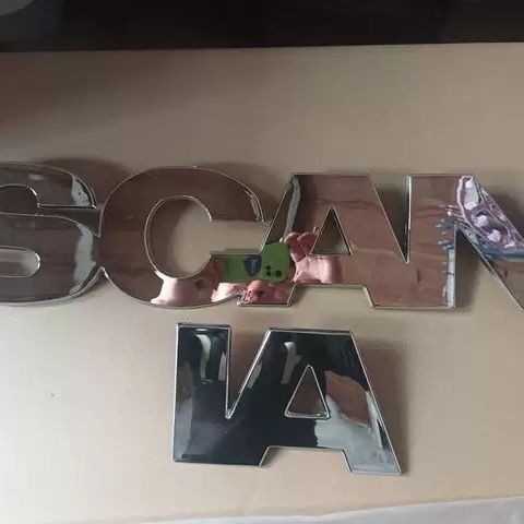 SCANIA โลโก้อุปกรณ์เสริม SCANIA Electroplating ตัวอักษรโลโก้ SCANIA SCANIA โลโก้ 80 * 12.5 ซม.