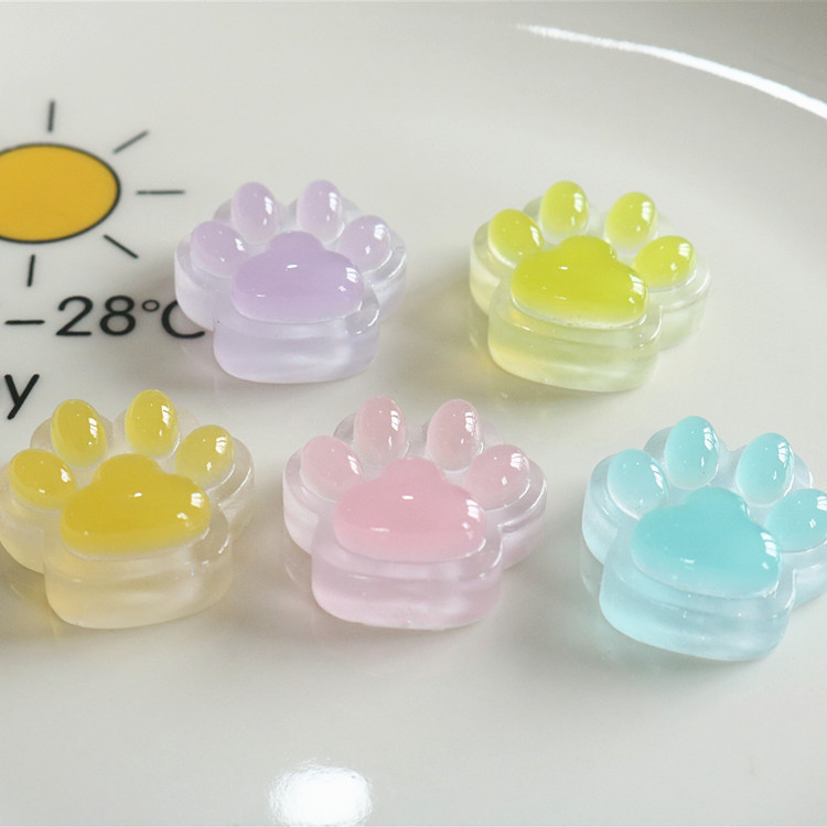 แมวน่ารัก Paw Design Pin คริสตัล Jibbits สําหรับการออกแบบเรืองแสงในที่มืด jibits Charm Luminous Claws รองเท้าอุปกรณ์เสริมผู้หญิงรองเท้าหัวเข็มขัดตกแต่ง