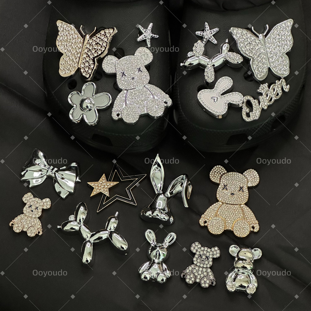 แฟชั่นเงินเพชรผีเสื้อหมีริบบิ้นสุนัข DIY clog Pins INS Charm ปุ่มอุปกรณ์เสริมสําหรับหัวเข็มขัดรองเท้าอุปกรณ์เสริมตกแต่งรองเท้า