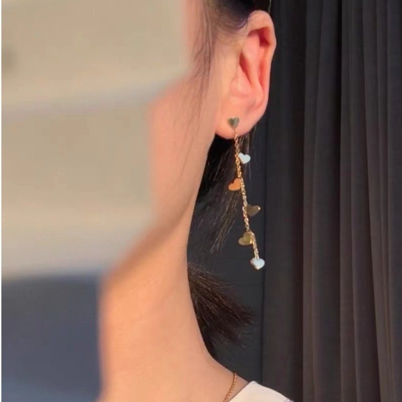 ต่างหูพู่รูปหัวใจในสไตล์เกาหลี ทำจากเหล็กไทเทเนียมและสแตนเลส สวยงามและสวมใส่ได้ง่าย เป็นของขวัญที่เหมาะสำหรับเธอ ราคา ถูกที่สุด ดีลบีเคเค แกลเลอรีภาพที่ 6