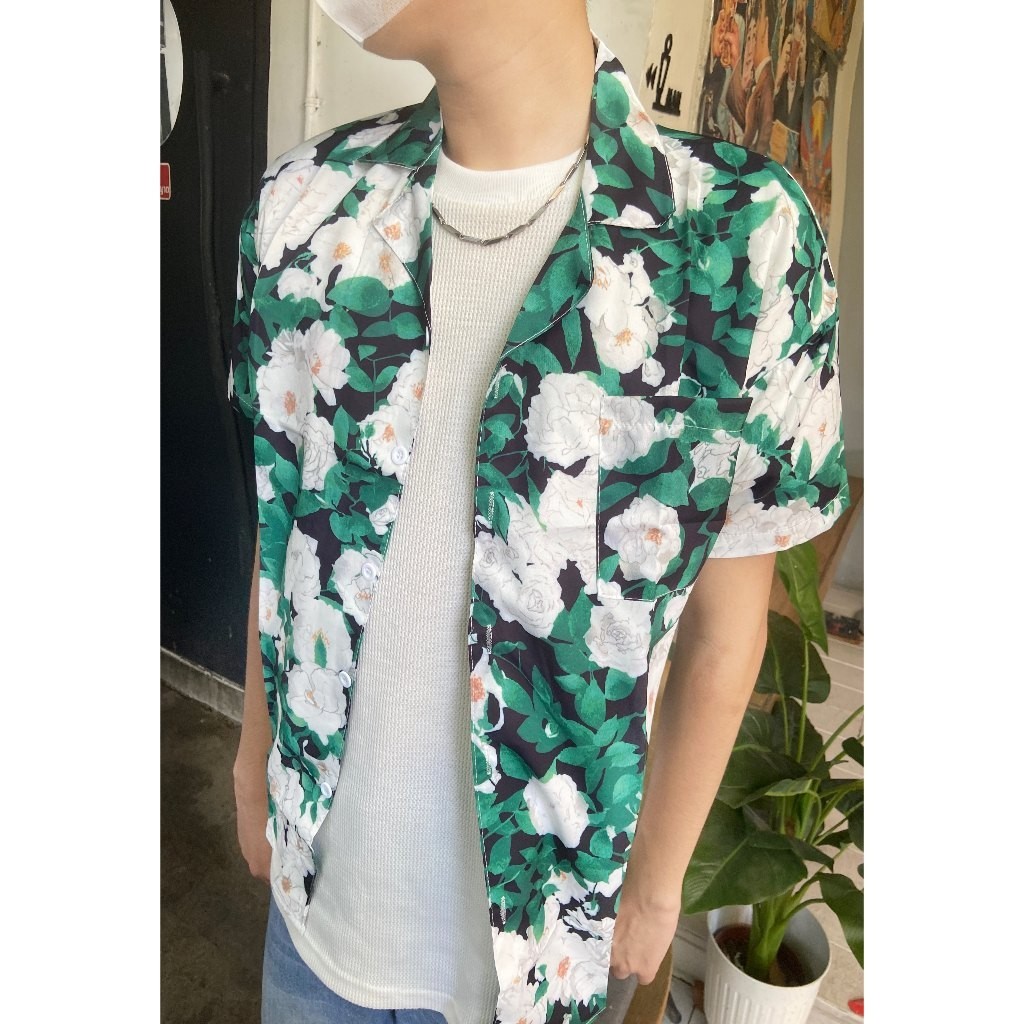 JH.lucky เสื้อสงกรานต์2024 เสื้อฮาวายลายดอกผู้ชาย ผ้าไหมอิตาลี ใส่เล่นน้ำสงกรานต์ #3003