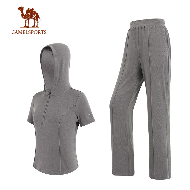 CAMEL SPORTS ชุดกีฬาลําลอง แขนสั้น มีฮู้ด ระบายอากาศ และกางเกงขากว้าง เอวสูง สองชิ้น สําหรับผู้หญิง เหมาะกับฤดูใบไม้ผลิ และฤดูร้อน