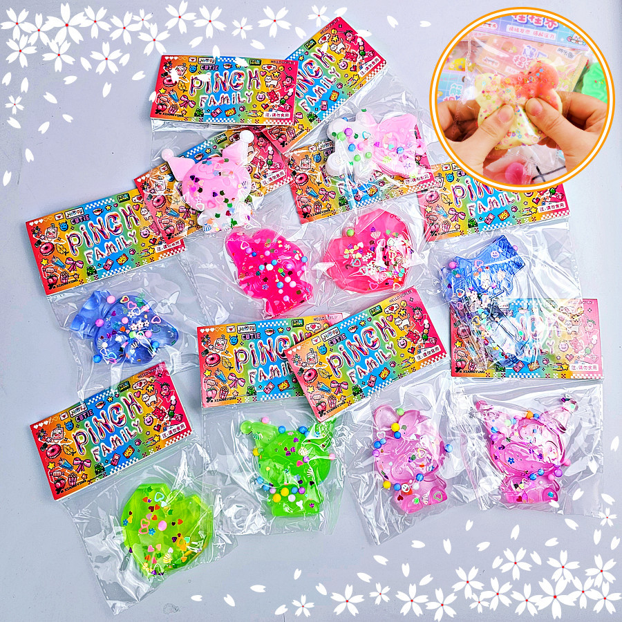 สกุชชี่ ของเล่นบีบ นุ่มนิ่ม pinch family พร้อมเม็ดโฟมและของตกแต่ง น่ารัก เด้งกลับช้า บีบคลายเครียด