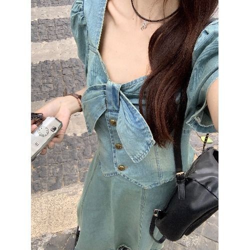 ชุดเสื้อเชิ้ตยีนแขนสั้น คอสี่เหลี่ยม กระโปรงยาว สองชิ้น สไตล์ฮ่องกง เรโทร แฟชั่นฤดูร้อน สําหรับผู้หญิง - รูปที่ 3