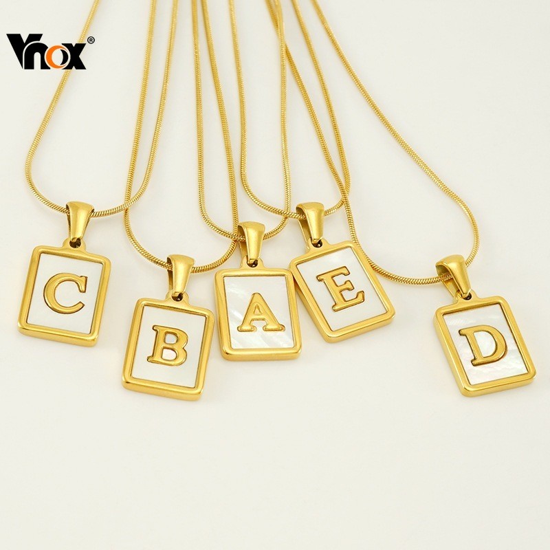 Vnox AZ ตัวอักษรสร้อยคอสแตนเลสสําหรับผู้หญิง,18k Gold Non-Fading สร้อยคอสี่เหลี่ยมเครื่องประดับของขวัญ