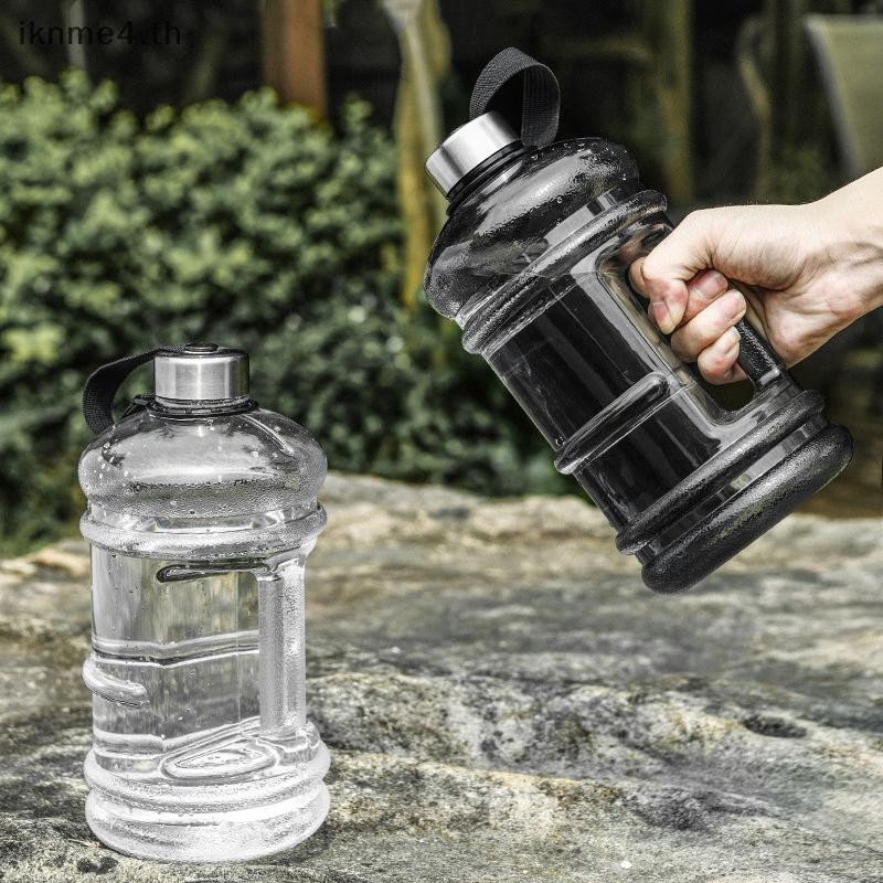 [ikn] 2l แบบพกพา PETG ขวดน้ําความจุขนาดใหญ่การฝึกอบรมกีฬาออกกําลังกายเครื่องดื่มขวดเครื่องปั่นพร้อมที่จับยิมกลางแจ้ง [TH]