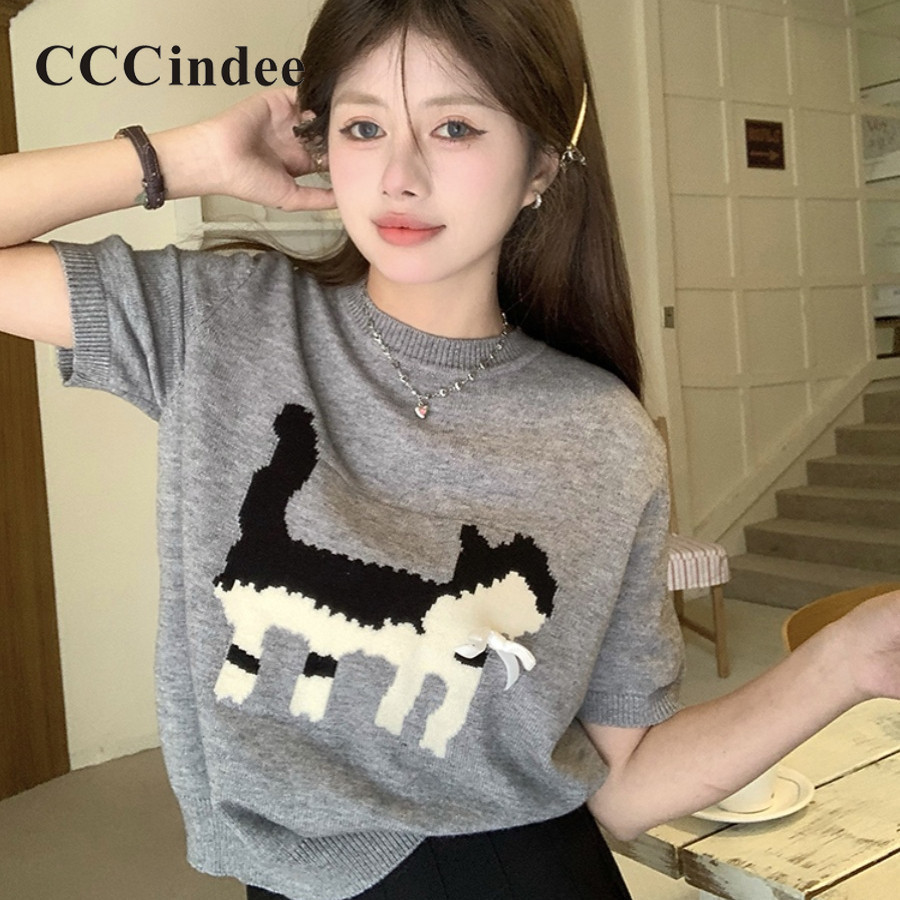 Cccindee เสื้อคอกลม แขนสั้น ผ้าถัก พิมพ์ลาย ทรงหลวม แฟชั่นสําหรับผู้หญิง 2024