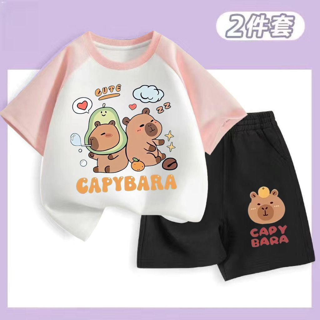 ชุดคาปิบารา ชุดคาปิบาราที่น่ารัก เสื้อยืดแขนสั้นแบบแร็กแลน สำหรับผู้ชาย ผู้หญิง และเด็ก กางเกงขาสั้นแบบสบายๆ