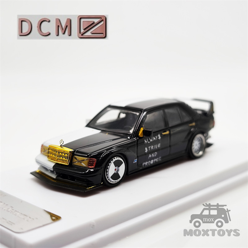 โมเดลรถยนต์ DCM 1:64 190E W201 limited999 Diecast สีดํา สีขาว