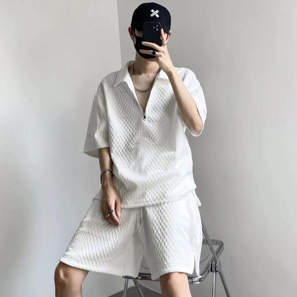 IELGY ฤดูร้อนแขนสั้นกางเกงขาสั้นลําลองผู้ชายสูทเนื้อหลวมครึ่งแขนชุดสองชิ้น