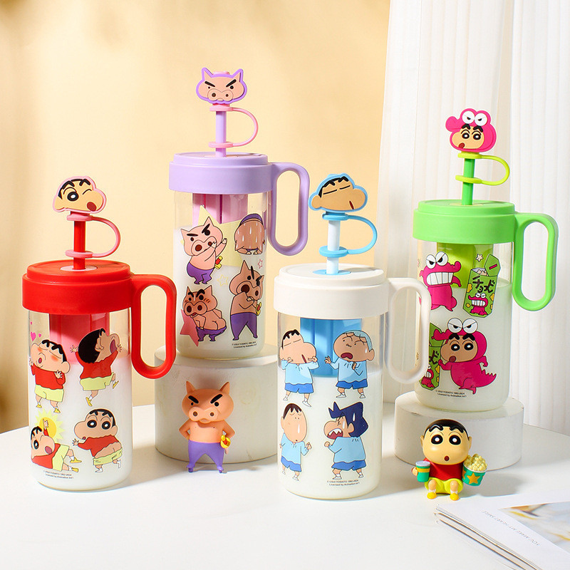 ในสต ็ อก Crayon Shin chan ขวดน ้ ํา 620ml ความจุขนาดใหญ ่ ถ ้ วยน ้ ําทนอุณหภูมิสูงถ ้ วยแก ้ วของขวัญมือน ่ ารักแบบพกพาถ ้ วย