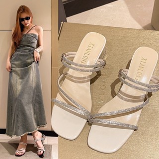 🌷รองเท้าส้นสูงของผู้หญิงทันสมัย หัวสี่เหลี่ยม ส้นหนา ตกแต่งไ…