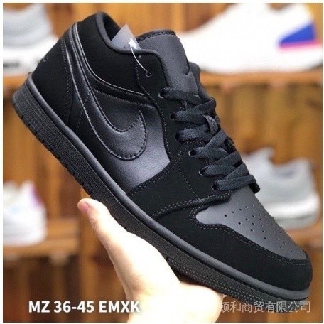 ขายร ้ อน Air Jordan 1 Retro Low "Triple Black รองเท ้ าผ ้ าใบ AJ1 ลดราคา HQXO KSB5