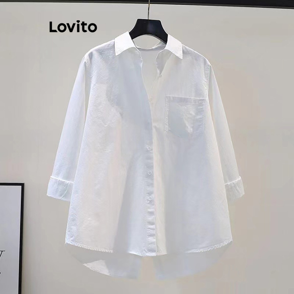 Lovito เสื้อเบลาส์ผู้หญิง สไตล์ลำลอง สีพื้น กระดุมหน้า แต่งเส้นโครงร่าง LNE29039 (ชมพูบานเย็น/ขาว)