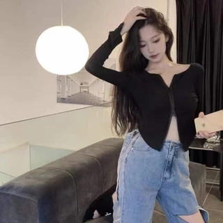 เสื้อครอปแขนยาว เว้าเอวเว้าอก โชว์เบาๆ แอบเซ็กซี่ แต่งซิปหน้าใช้งานได้จริง สไตล์เกาหลี