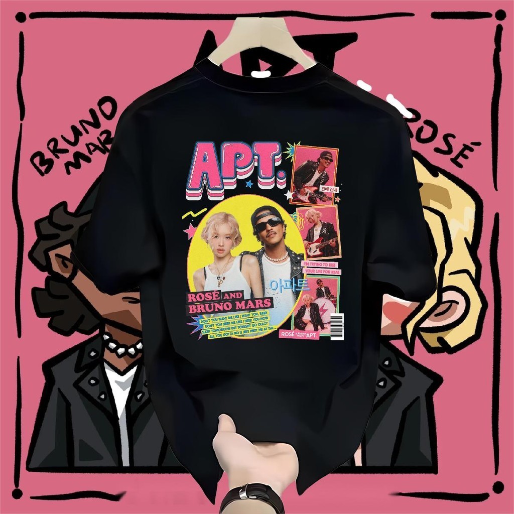 ปกติ 2024 new Blackpink ROSÉ & Bruno Mars 《APT.》cotton tshirt เสื้อยืดคอกลมพิมพ์ลาย unisex เสื้อยืดแ