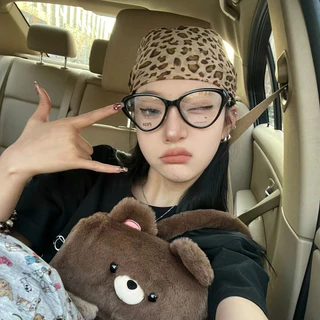 Fashion girl🪐🪐ผ้าโพกหัวลายเสือสุดฮิต ผ้าชีฟอง กรามู ผ้าคลุมหัว ผ้าลายเสือสี่เหลี่ยมจัตุรัส ขนาด65x65cm