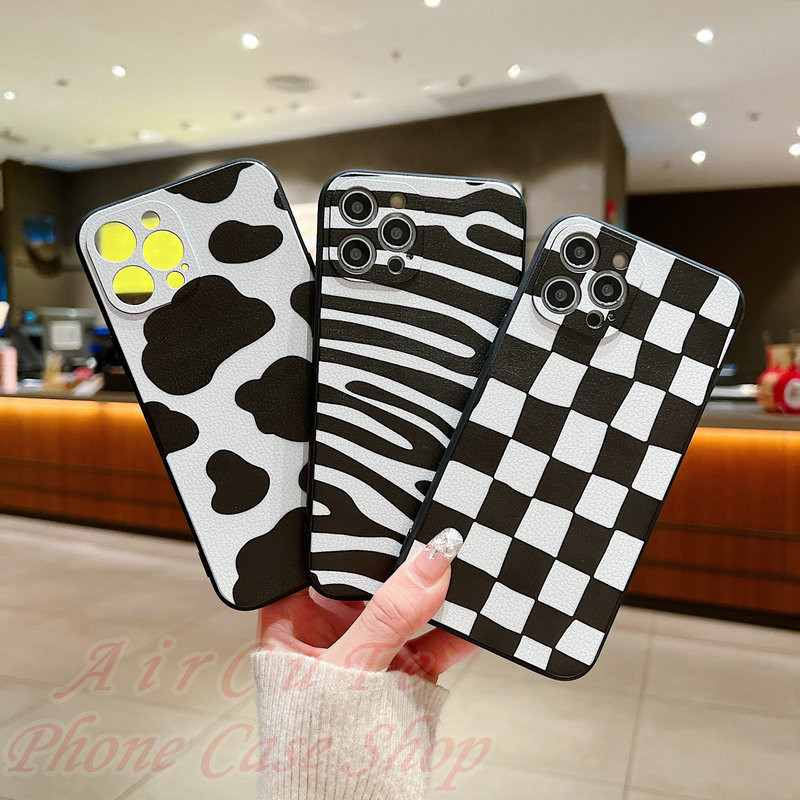 เคส Samsung A55 A35 A15 A14 A13 A12 M12 A11 M11 A05 A05S A04 A04S A03 A03S A02 A02S A73 A71 A70 A54 A53 A52 A52S A51 A50 A50S A34 A33 A32 A31 A30 A30S A25 A24 A23 A22 A21S A20 A10S 4G 5G Protect Camera Milk Cow Grid Black White Stripe Soft Case