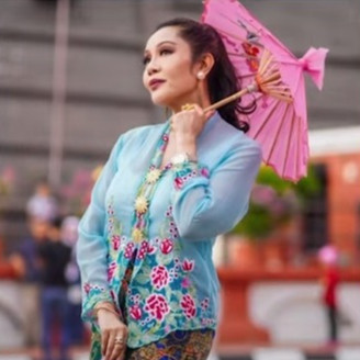 Kebaya Nyonya ดีไซน์พิเศษแบบดั้งเดิม