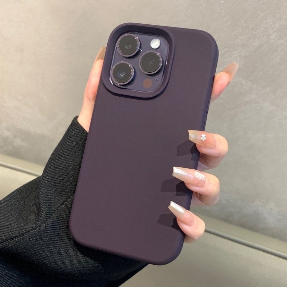 เคสโทรศัพท์มือถือ ซิลิโคน ผ้าสักหลาด บางมาก กันกระแทก กันรอยนิ้วมือ ลายโลโก้ สีม่วงเข้ม สําหรับ iPhone 15 14 13 12 11 Pro Max 14 15 Plus