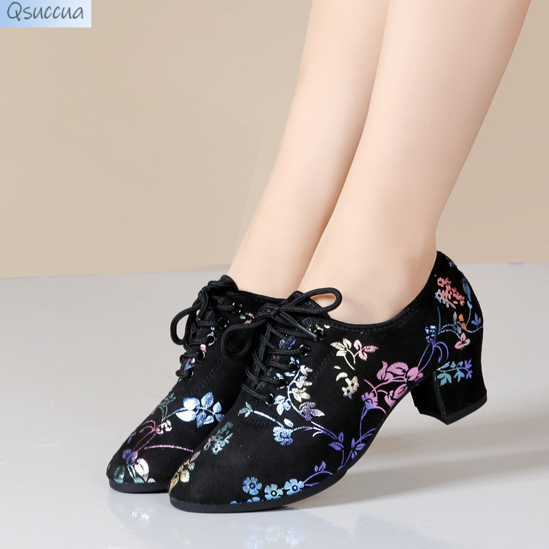 Qsuccua รองเท้าผ้าใบ พื้นนิ่ม ระบายอากาศ ทรงสี่เหลี่ยม มั่นคง สําหรับผู้ใหญ่ เต้นรํา ห้องบอลรูม