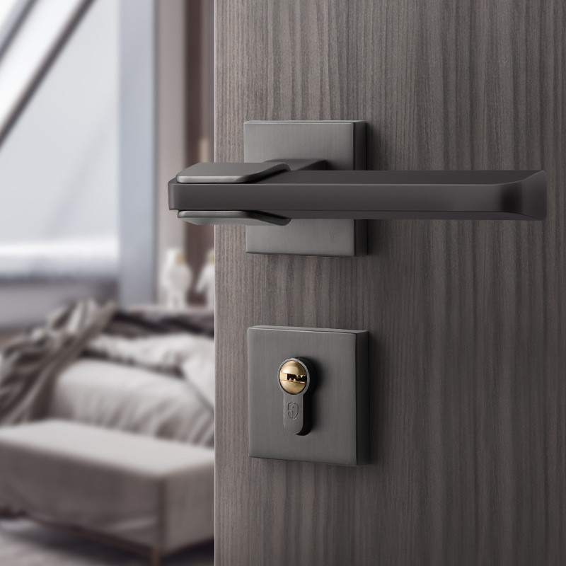 มือจับประตูที่ทันสมัยสำหรับใช้ในห้องนอน ห้องครัว ห้องน้ำ ล็อคประตูไม้สีดำแบบแยกแม่เหล็กเสียงเงียบ สไตล์ยุโรปโบราณ หรูหรา