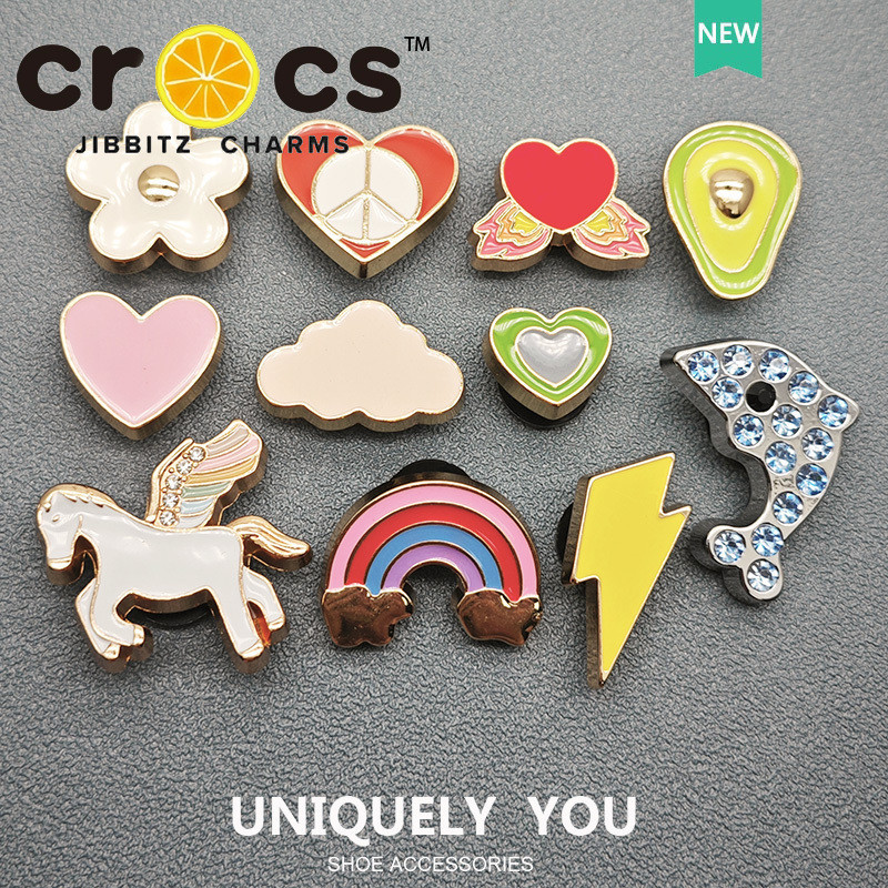 Jibbitz crocs charm บักเกิลโลหะ รูปก้อนเมฆ หัวใจ แฟชั่น อุปกรณ์เสริม สําหรับรองเท้า