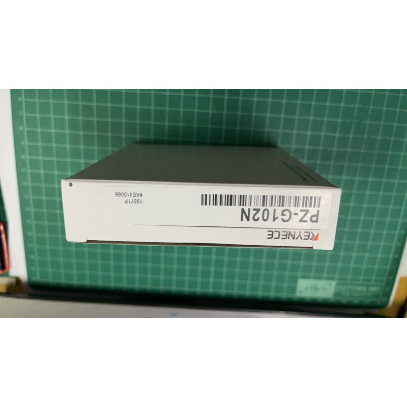 ยี่ห้อใหม่ KEYENCE photoelectric sensor PZ-G102N