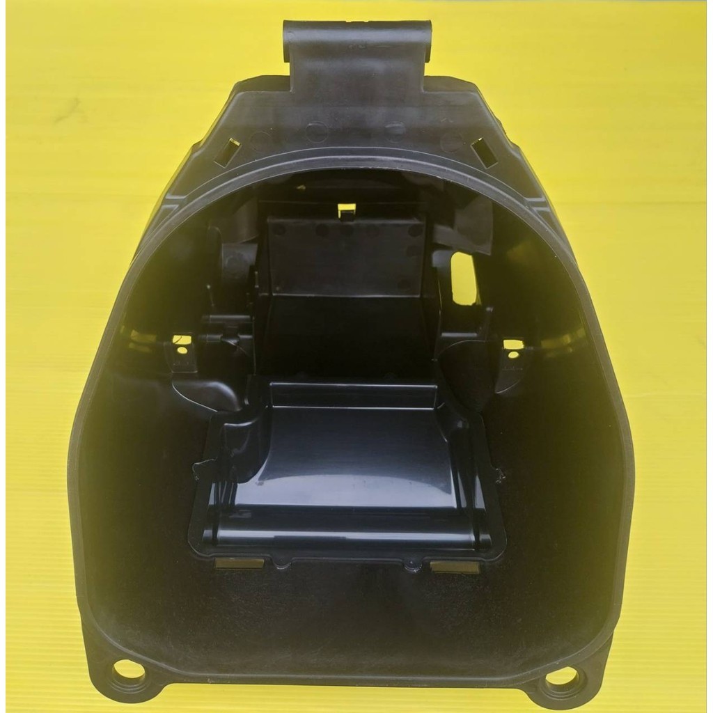 81250-KPH-900กล่องเก็บของใต้เบาะแท้HONDA Wave125s/r,Wave125iรุ่นไฟเลี้ยวบังลม อะไหล่แท้ศูนย์HONDA()1
