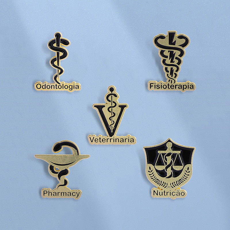 Creative Odontologia Pharmacy Nutricao เข็มกลัดงูสัตว์ Pins การ์ตูนโลหะ Pin Badges อุปกรณ์เสริมของขวัญสําหรับเพื่อนเด็ก