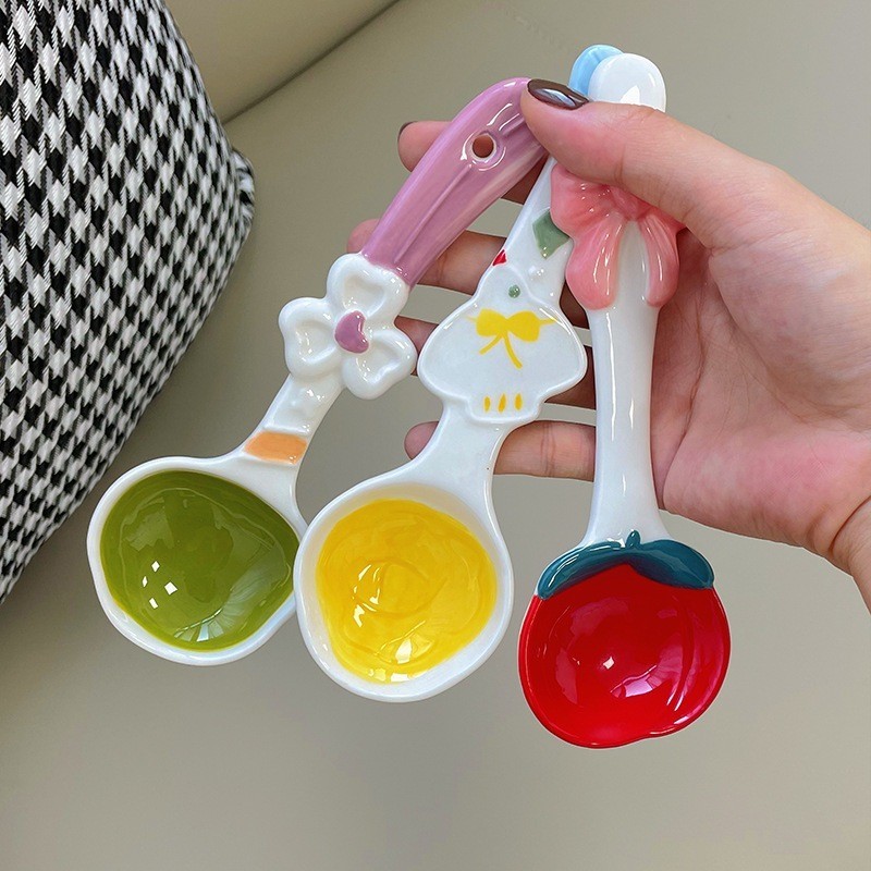 HOME818 ช้อนซุปเซรามิค ลายน่ารักมาก งานสไตล์เกาหลี  NO.S76