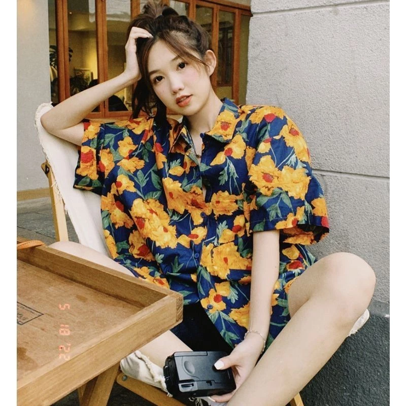เสื้อสงกรานต์ผู้หญิง ลายดอก คอปก แขนสั้น ผ้าไหมอิตาลี thumbnail 4