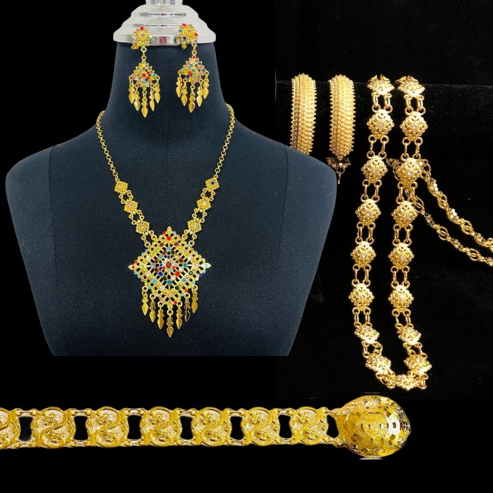 Vintage Jewelry ชุดเครื่องประดับไทย สร้อยคอ ต่างหูคลิป เข็มขัดหัวเข็มขัด สร้อยสังวาลย์