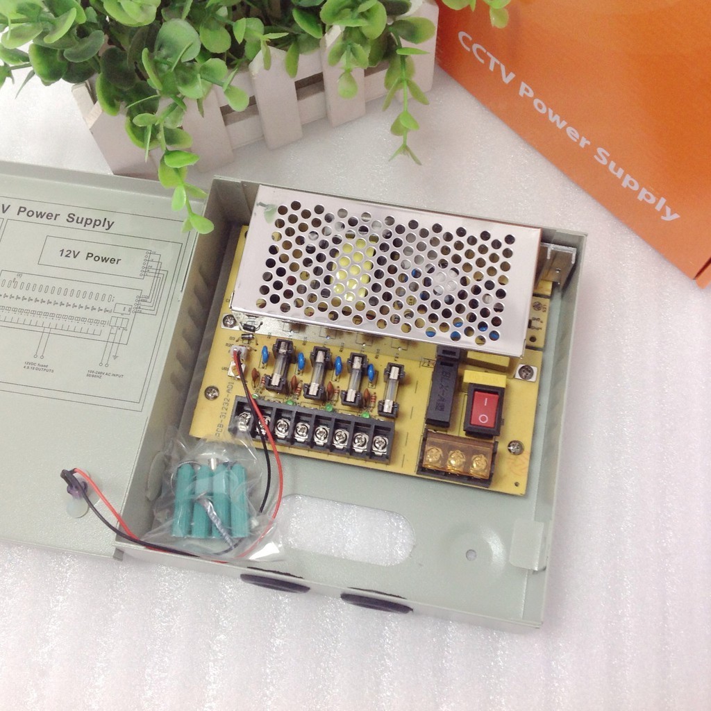ตู้กล่องแปลงไฟ Switching Power Supply 12V 5A 60 Watt สำหรับระบบวงจรปิด CCTV 4ช่อง