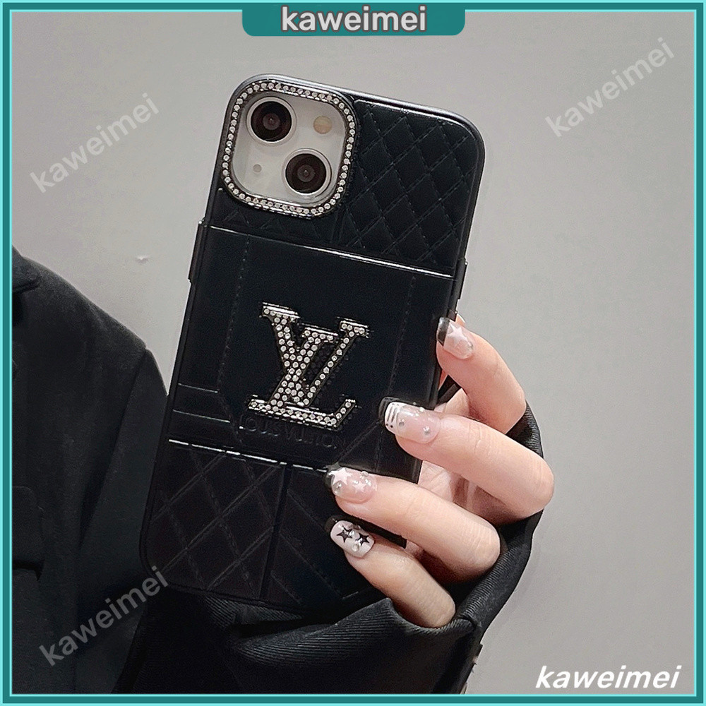 เคสโทรศัพท์มือถือหนัง ป้องกันเลนส์ ลายแบรนด์แฟชั่น LV สําหรับ IPhone 15 Pro Max 14 13 12 Pro Max
