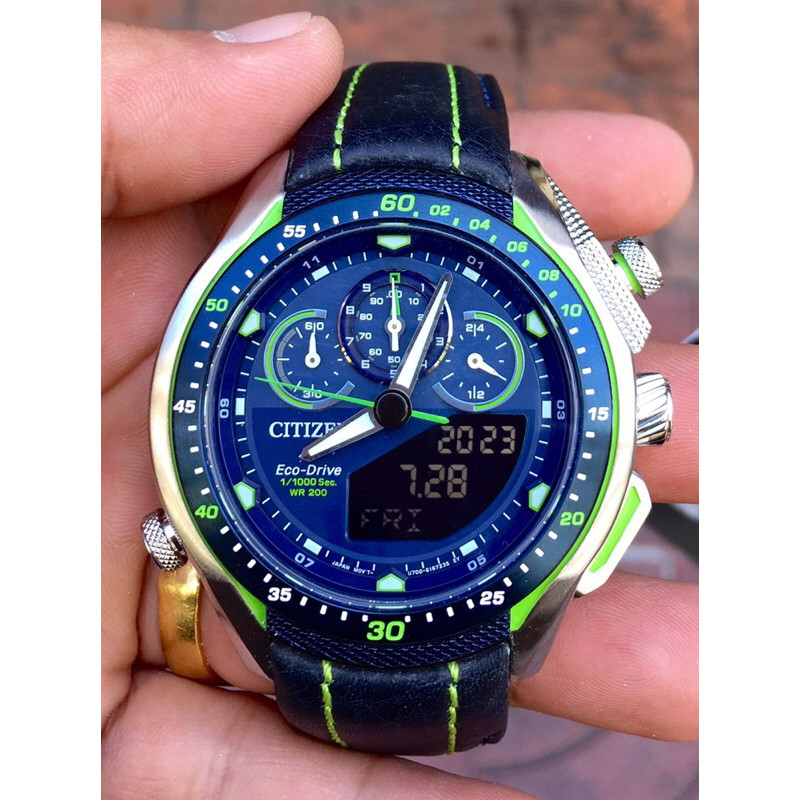 นาฬิกาข้อมือ Citizen  Promaster Land Eco-Drive 200M JW0148-12L