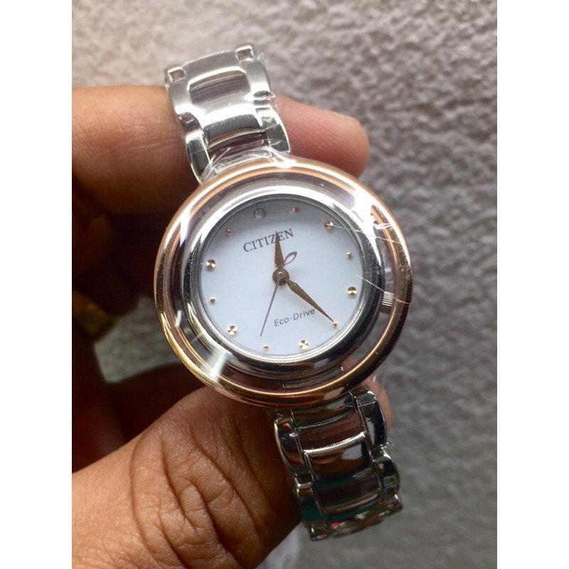 นาฬิกาข้อมือผู้หญิง Citizen Eco-Drive EM0668-83A