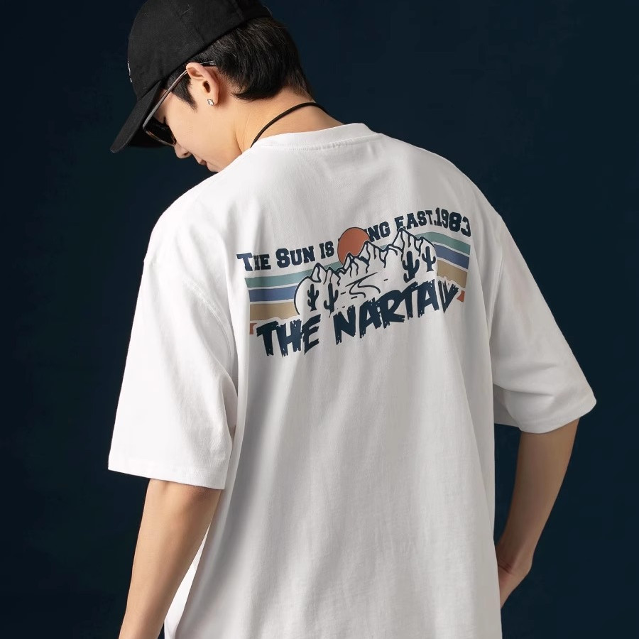 （พร้อมส่งจากกทม มาถึงใน 2วัน）เสื้อยืดยอดฮิตสไตล์ญี่ปุ่นและเกาหลี ลายการ์ตูน ใส่สบาย เสื้อเชิ้ตลำลอง oversize