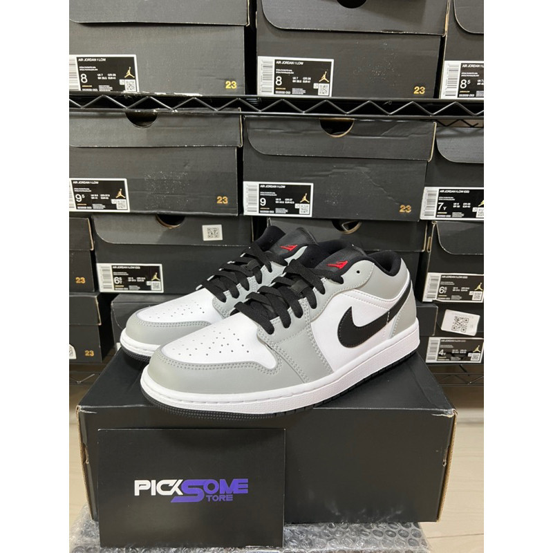 ♞พร้อมส่ง ของแท้  Nike Air Jordan 1 Low Light Smoke Grey รองเท้า Hot sales