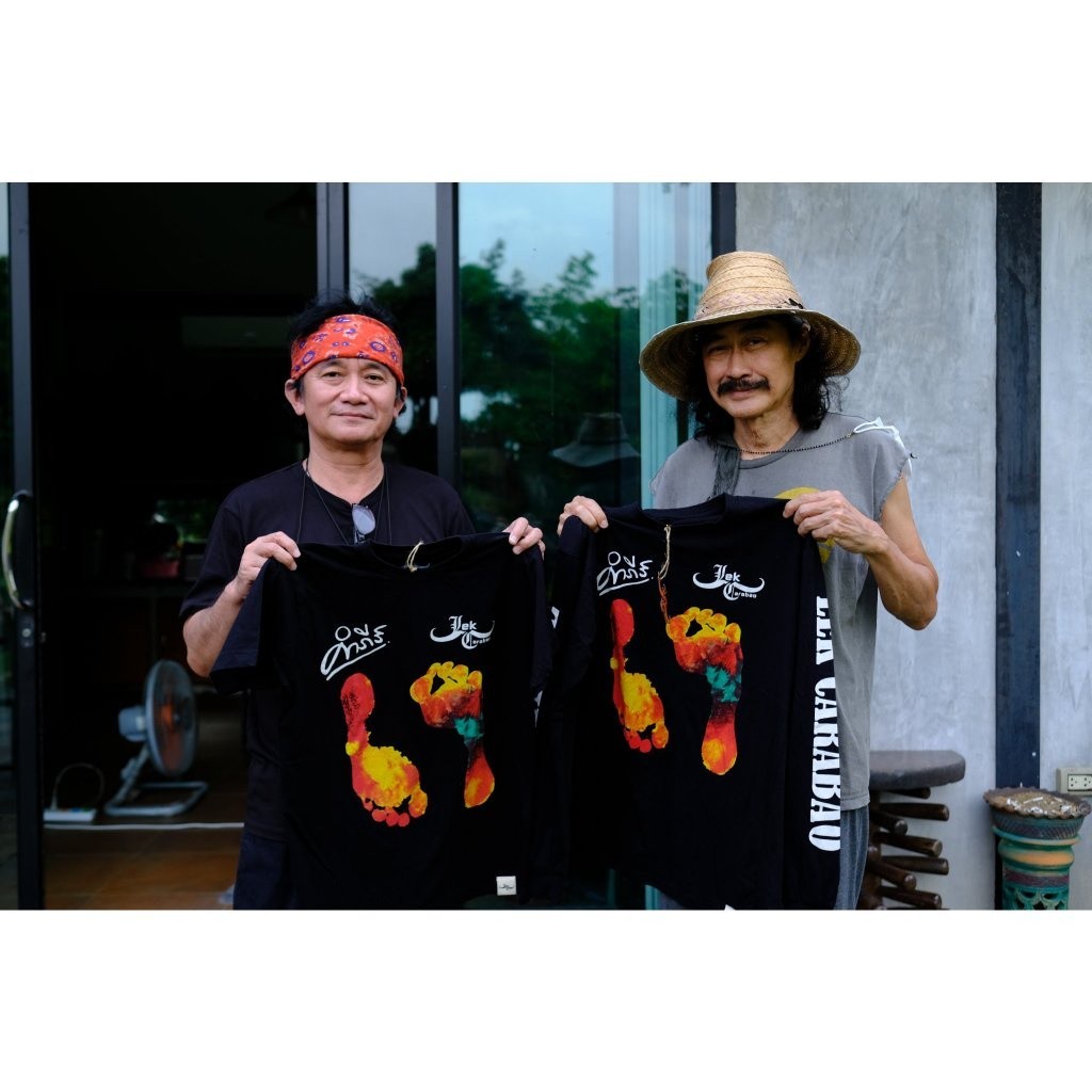DIDIMI 1201-13 เสื้อส้นตีน รุ่น "พี่น้องส้นตีน" คำภีร์ x เล็ก คาราบาว ผ้าCotton 100% ใส่ได้ ทั้ง S-5XL