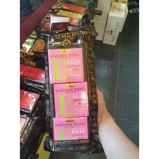 สบู่มาดามเฮง ว่านห่างจระเข้ วิตามินอี สูตรต้นตำหรับมาดามเฮง Aloevera Vitamin E Soap madame heng 150กรัม x 3ก้อน