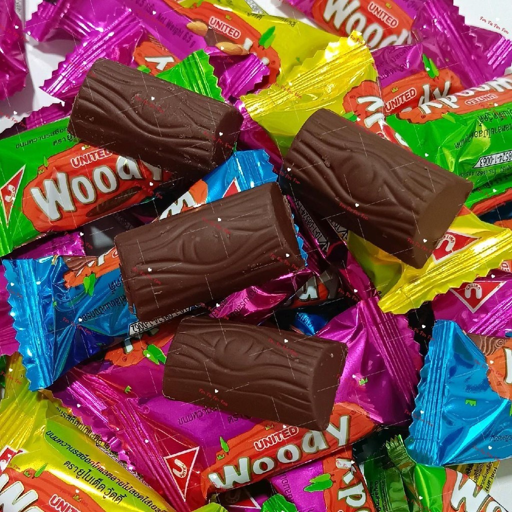 ขนมหวานรสช็อกโกแลตลายไม้ สอดไส้เยลลี่ ลูกเกด ปังกรอบ อัลมอนด์ ตรา united วู้ดดี้