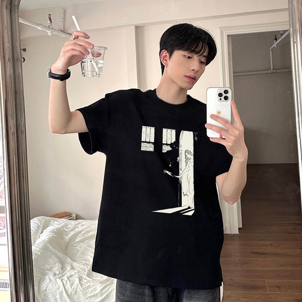 Basi เสื้อยืด ผ้าฝ้าย ไม่ยืดไม่ย้วย โอเวอร์ไซส์ ลาย "Conspiracy" เสื้อยืดคอกลอมชายหญิงแบบนิ่มใส่สบาย สไตล์เกาหลี มินิมอ